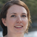 Emília Kárpát, Magyarország